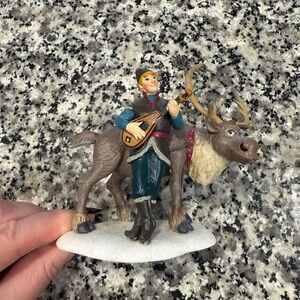 Disney Frozen Department 56 Kristoff & Sven figure